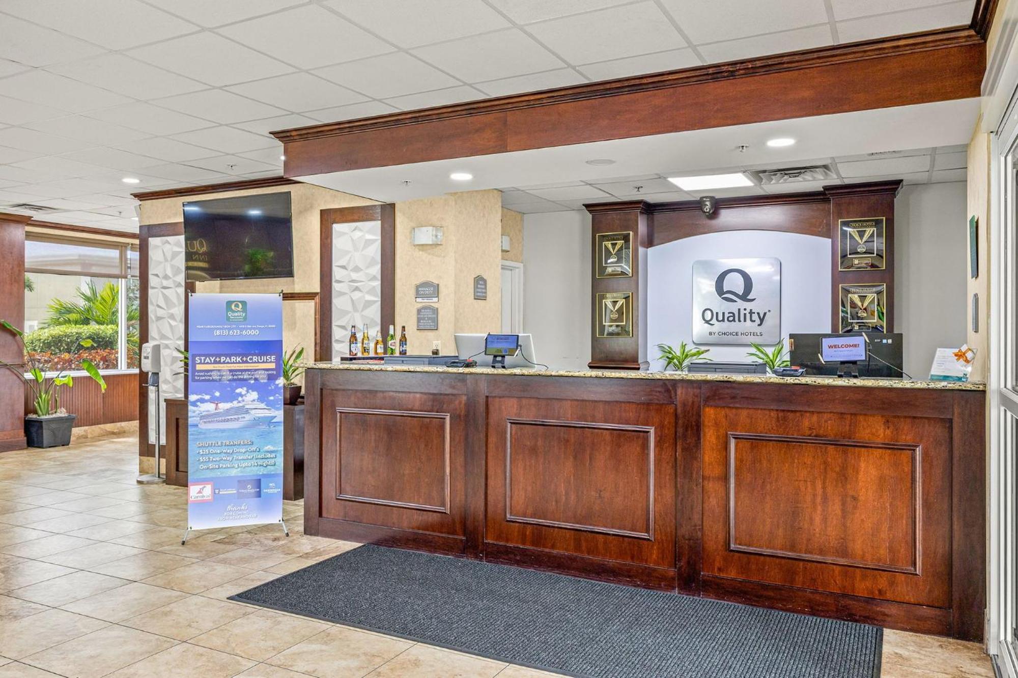 Quality Inn & Suites Near Fairgrounds & Ybor City Tampa Dış mekan fotoğraf